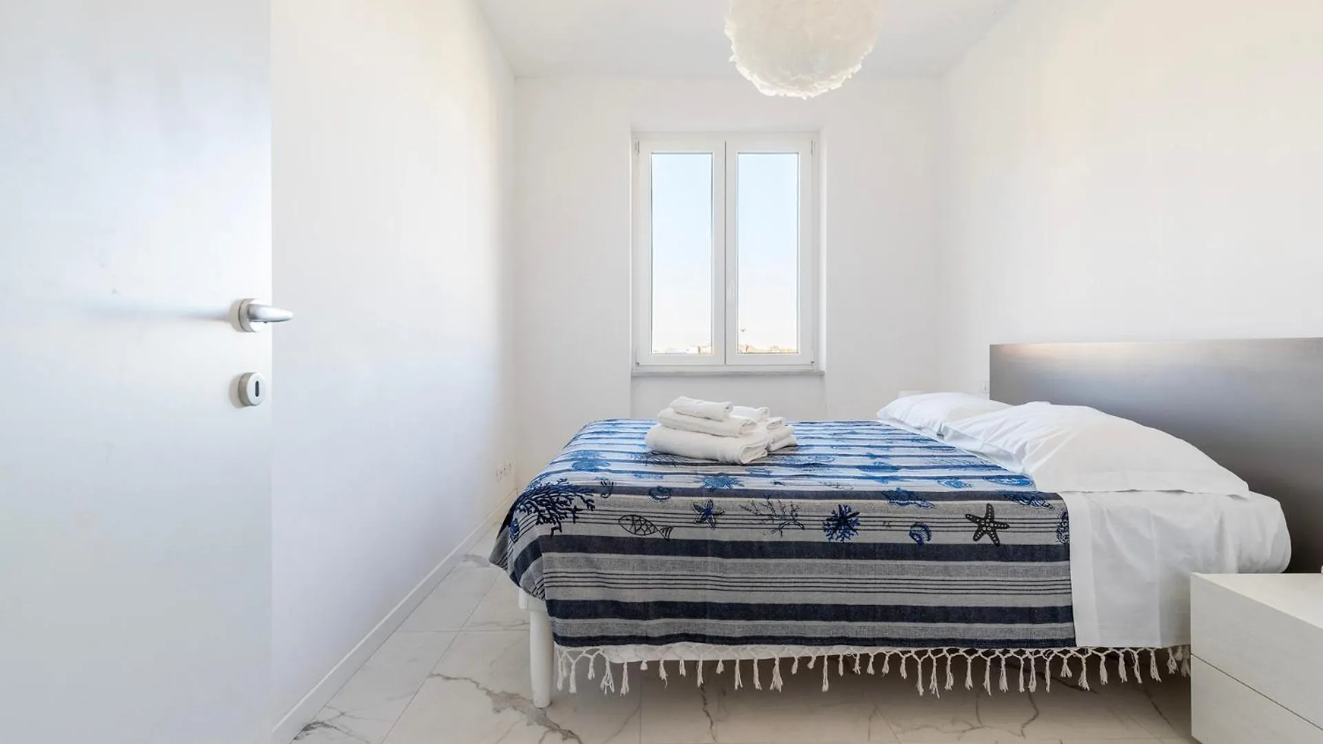 White And Grey Apartment Levanto