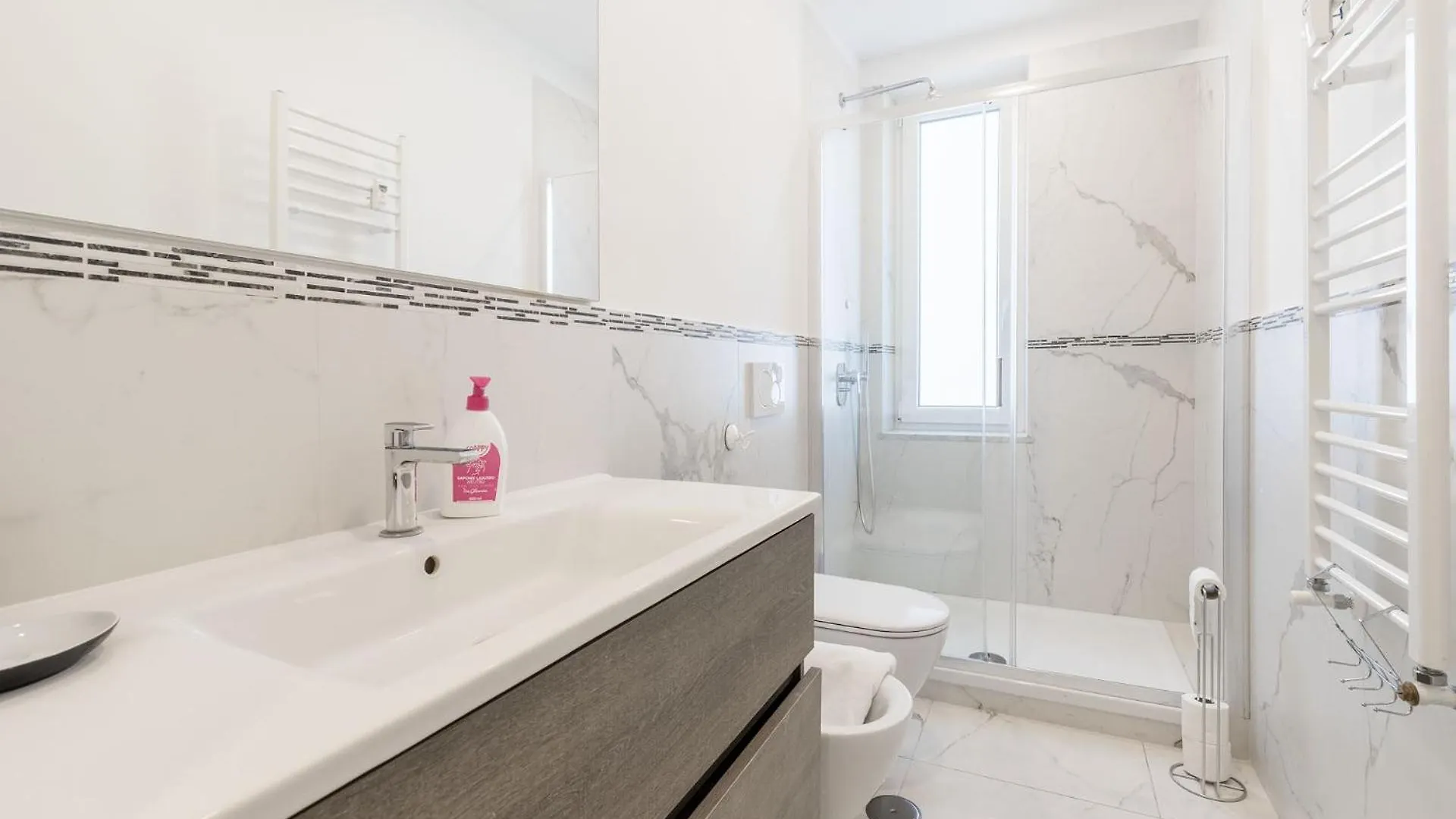 White And Grey Apartment Levanto Italy